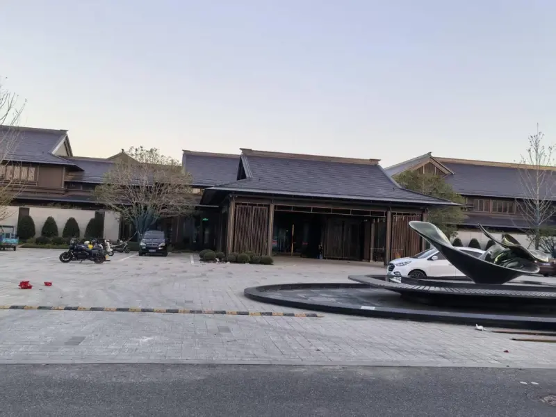 Projekt bazénu hotelu Blueway: Runquan Kaiyuan Mingting (pobočka čajového města Longwu)