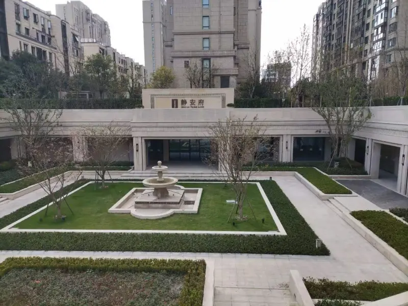 Tepelné čerpadlo Blueway podporuje projekt krytého bazénu Shanghai Jing'an Mansion s účinným řešením konstantní teploty